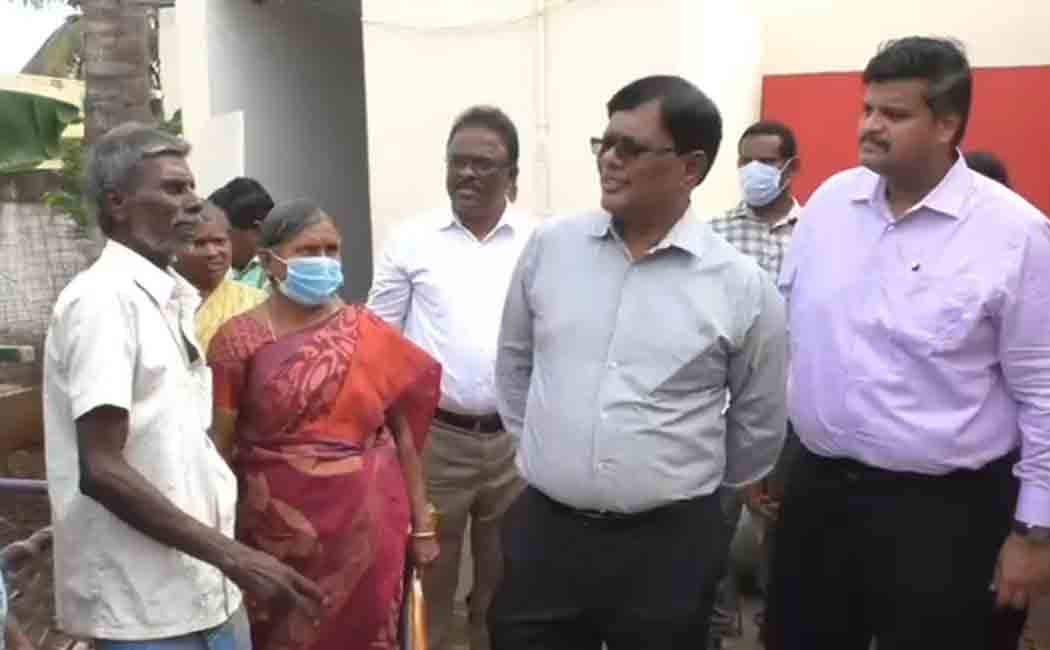 The district collector inspected Samathuvapuram construction works!