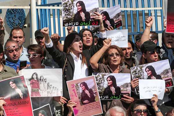 iran hijab issue iran government released oscar actress