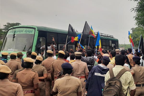 PMK members struggle against CM Stalin, break bus glass