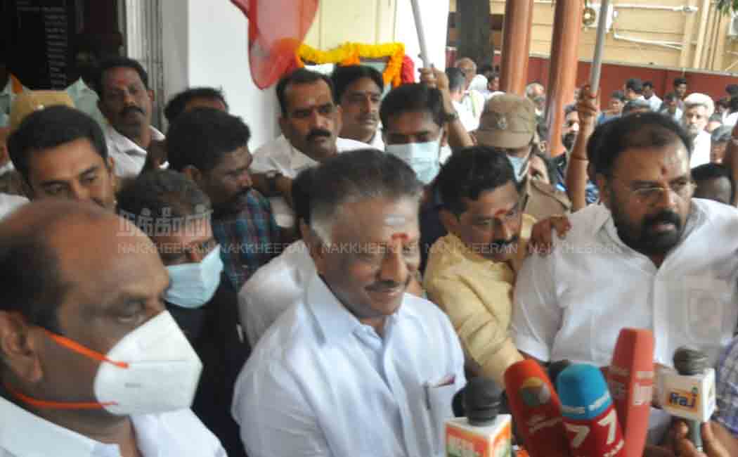 OPS at Kamaraj statue!