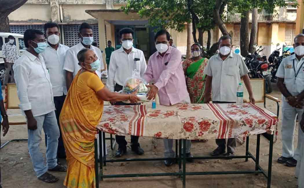 Headmaster who provided relief to government school teachers and frontline staff ..!