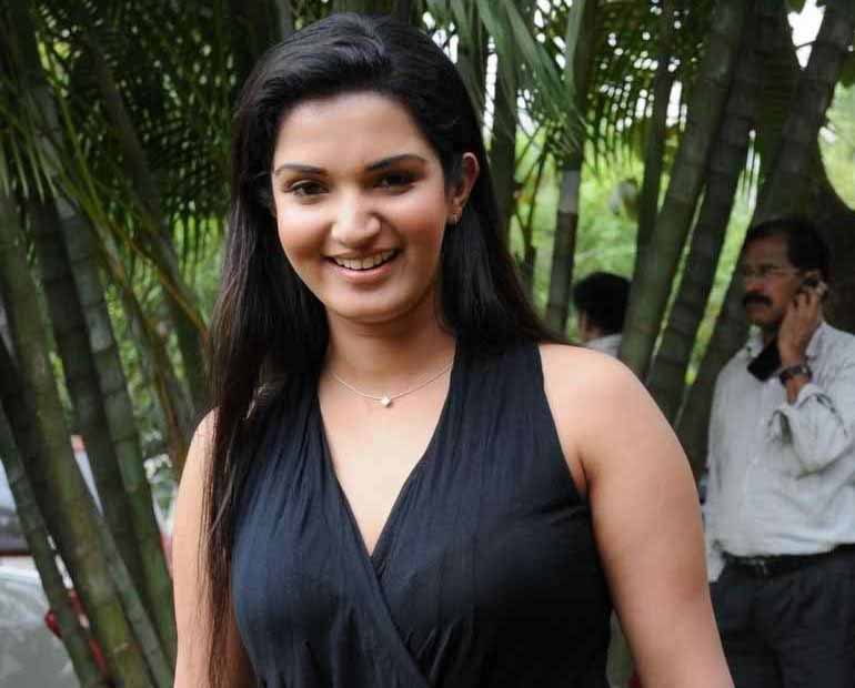 honey rose