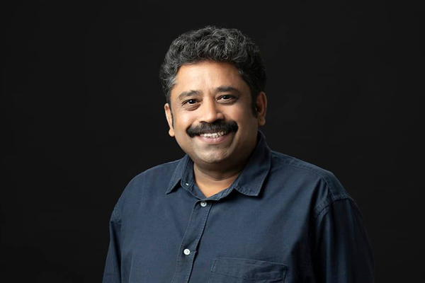 seenu ramasamy got award for maamanithan in chennai world film festival