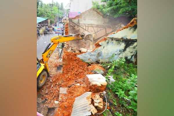 The corporation administration demolished the dangerous building!