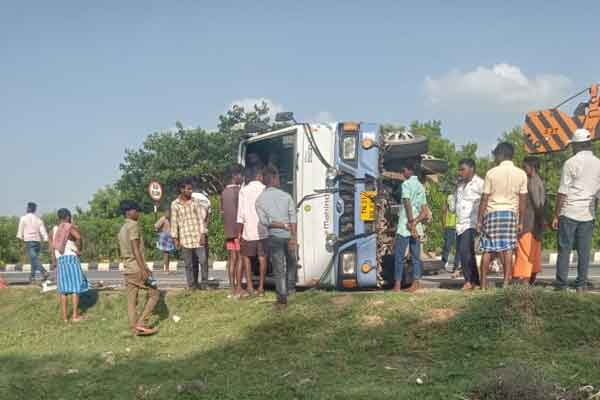 25 injured as van overturns MLA who went in person and said consolation!
