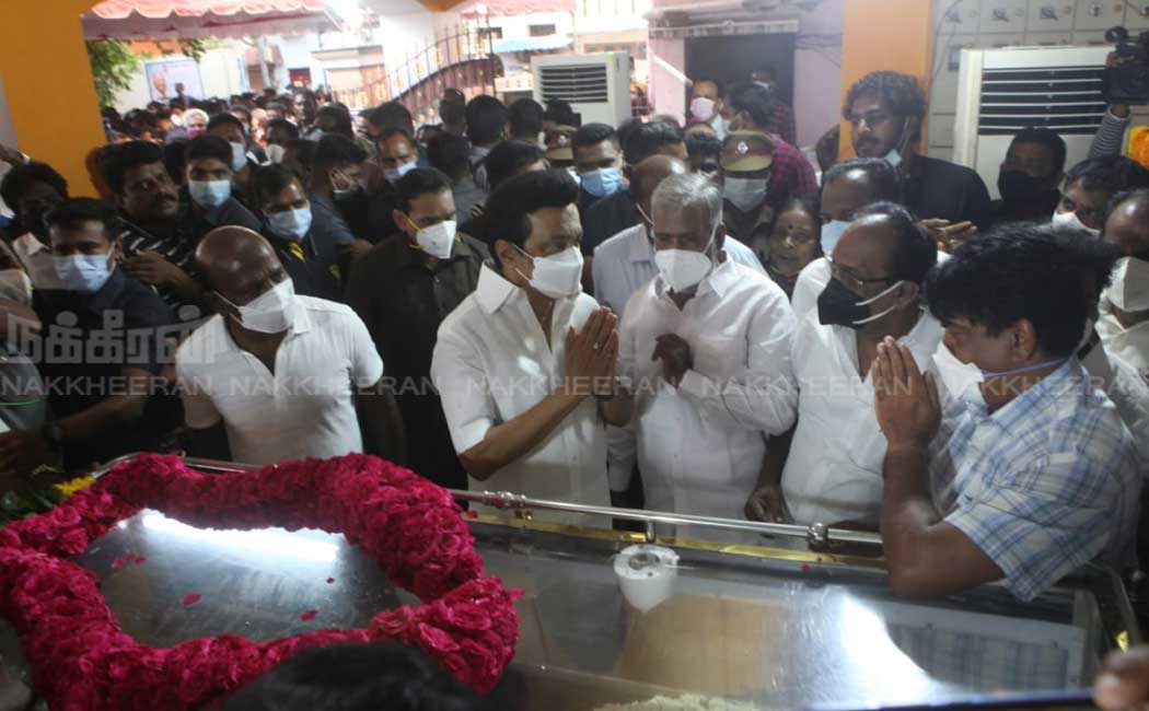 Leaders who paid tribute to Madhusudhanan's body