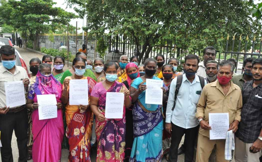 Housing Board Residents who filed a petition with the Tamil Nadu Housing Board