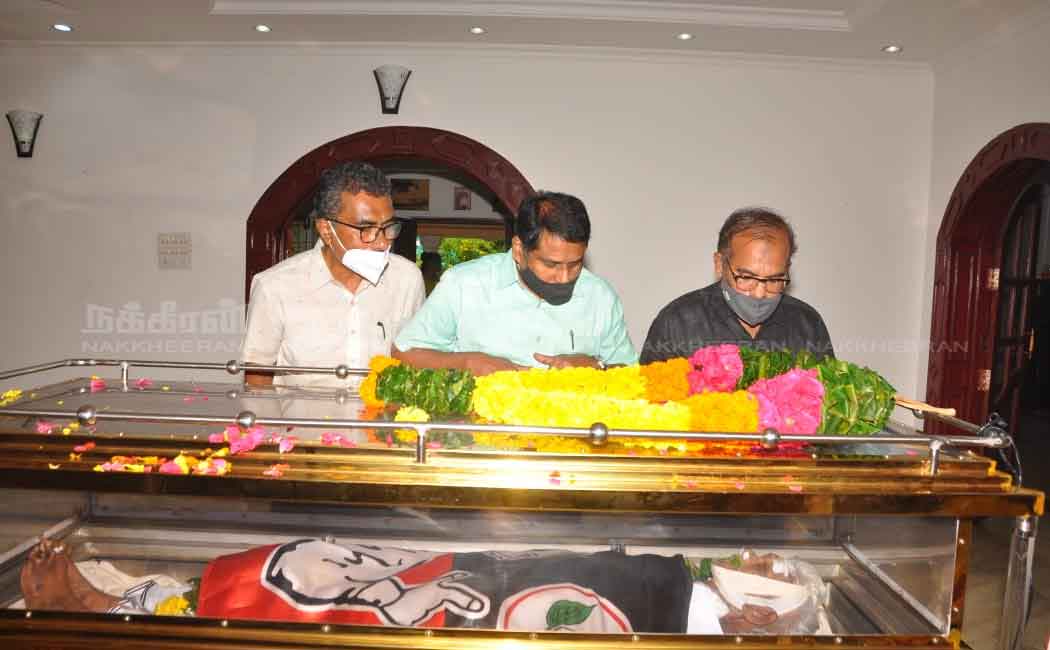 Mr Lenin paid homage to Pulamaipithan