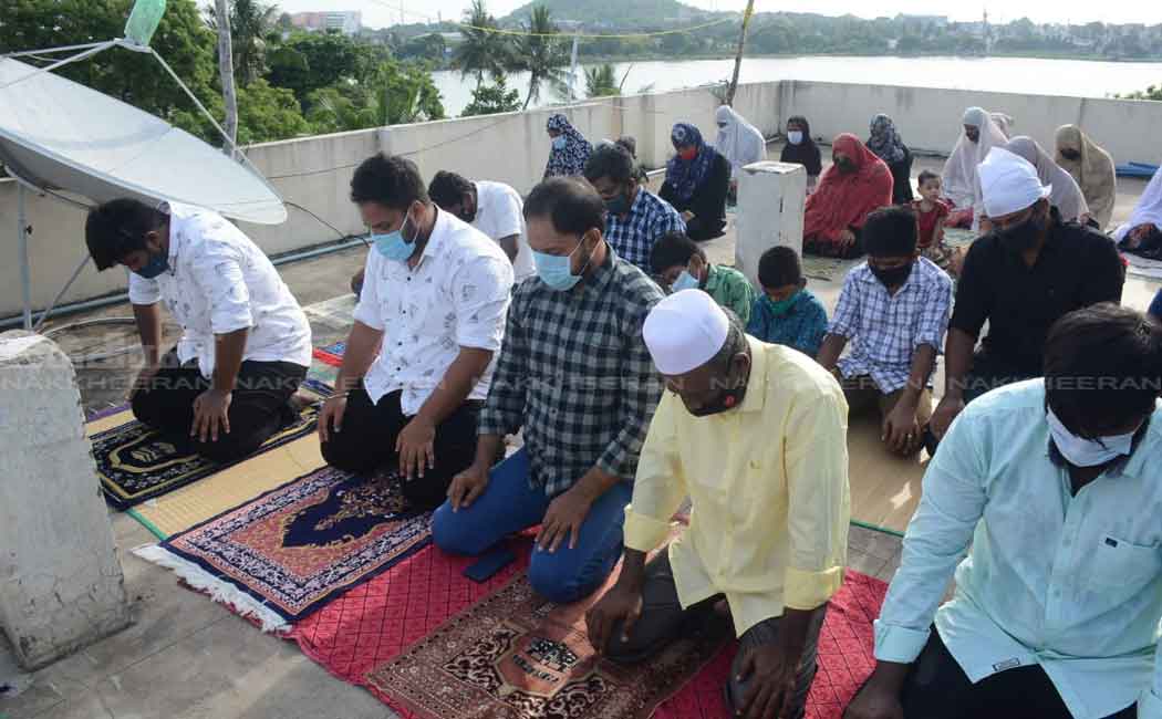Corona spread; Islamists engaged in prayer at home
