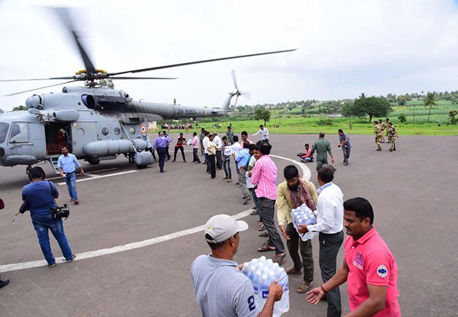 MAHARASHTRA FLOOD PEOPLES AFFECTED STATE MINISTERS AND CM DONATE ONE MONTH SALARY