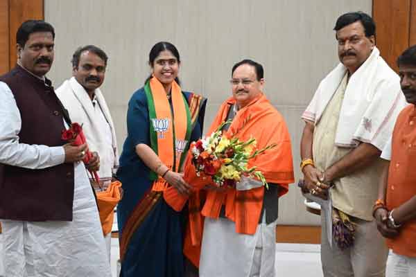Vijayadharani meeting with BJP National President JP Natta