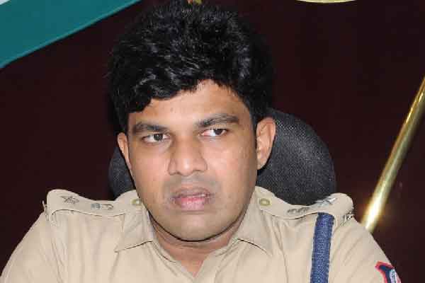 Dindigul S.P. Pradeep took action on police personals