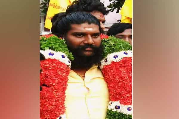 Mysterious gang hacks youth to hit in broad daylight in trichy