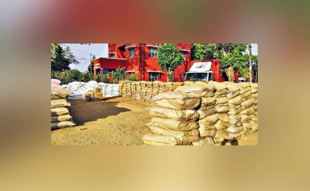 Gutka seizes Rs 50 lakh near Hosur; 2 arrested