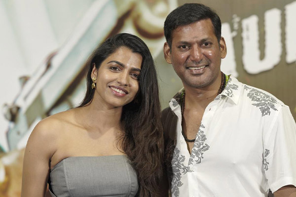 vishal sai dhanshika marriage announcement 4