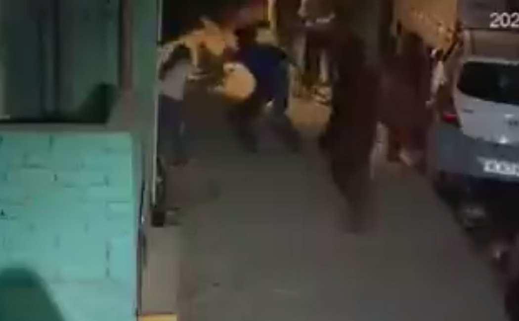 young man brutally incident girl who refused to speak in Delhi