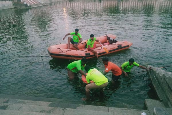 man who went to bathe in the Chidambaram temple pool drowned
