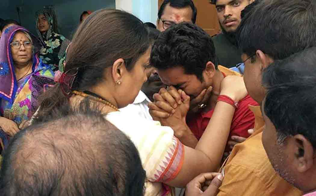 smriti irani assistant case details