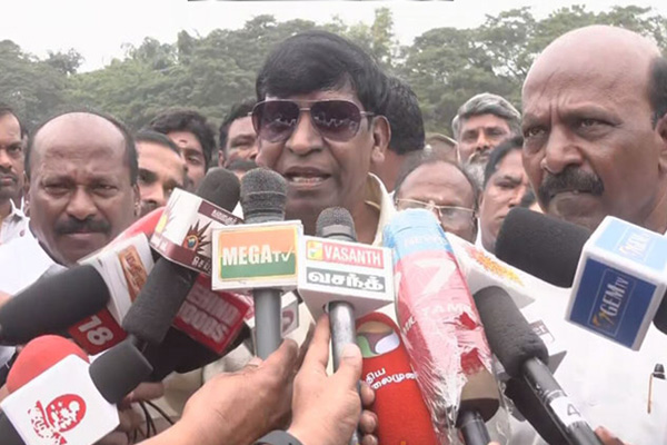vadivelu about tn government