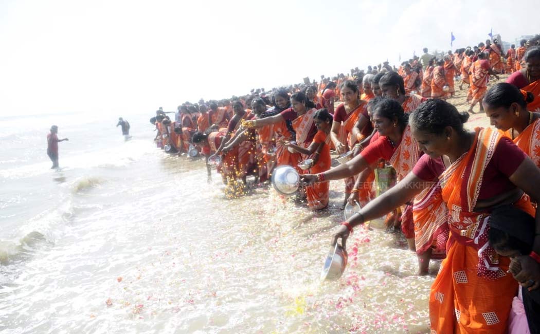 sunami memorial on beach
