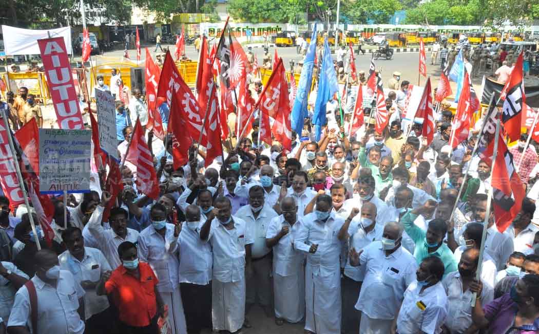 Trade unions protest against federal government