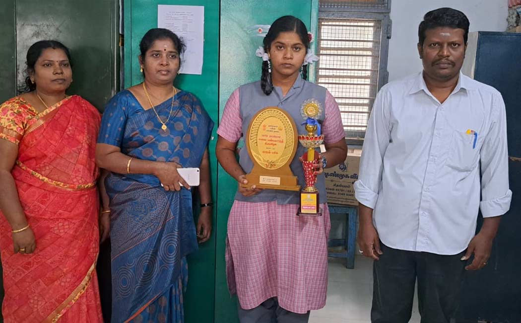 government school girl won second place violin competition