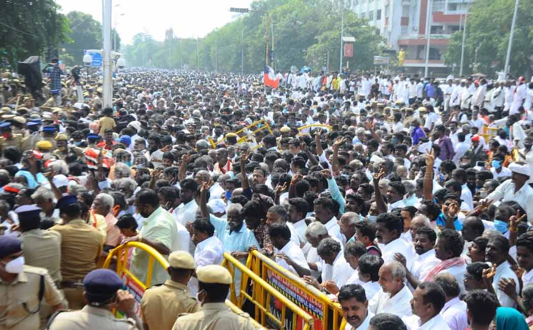 Jayalalithaa memorial opening ceremony crowded
