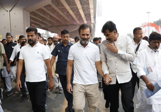 Durai Vaiko signed a handshake with Rahul Gandhi!