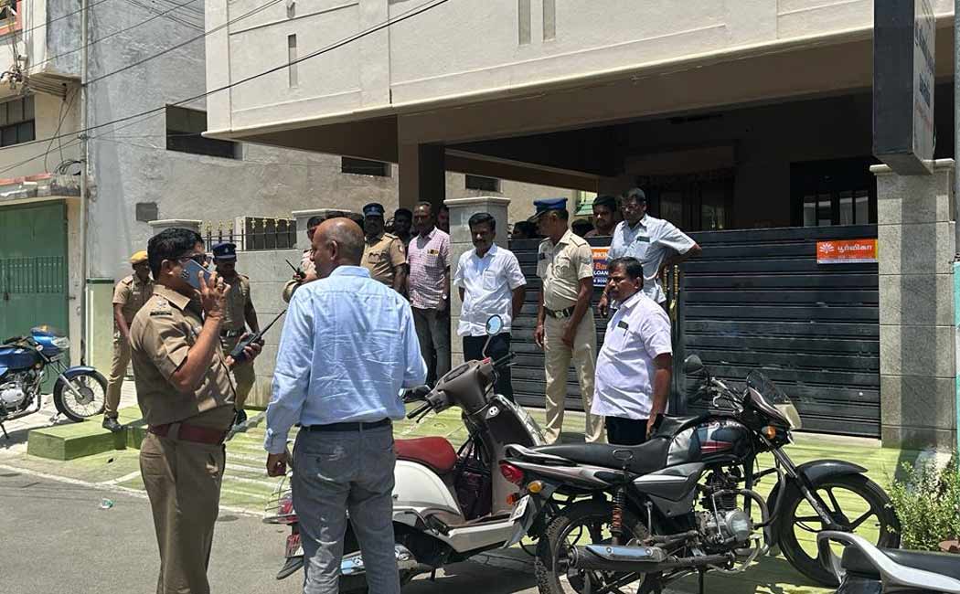 IT officials went to the SP office and complained for senthil balaji issue