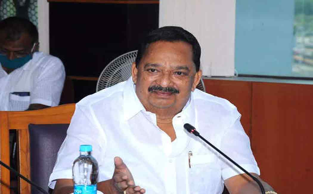 Don't confuse the people by making confusing statements," the minister appealed to Palaniswami