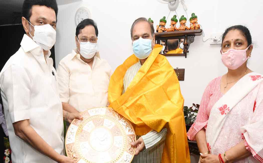 Chief Minister of Tamil Nadu congratulated the Chief Justice in person