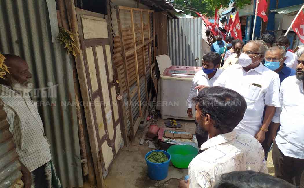 CPM Secretary of State Balakrishnan visits Puliyanthoppu apartment building