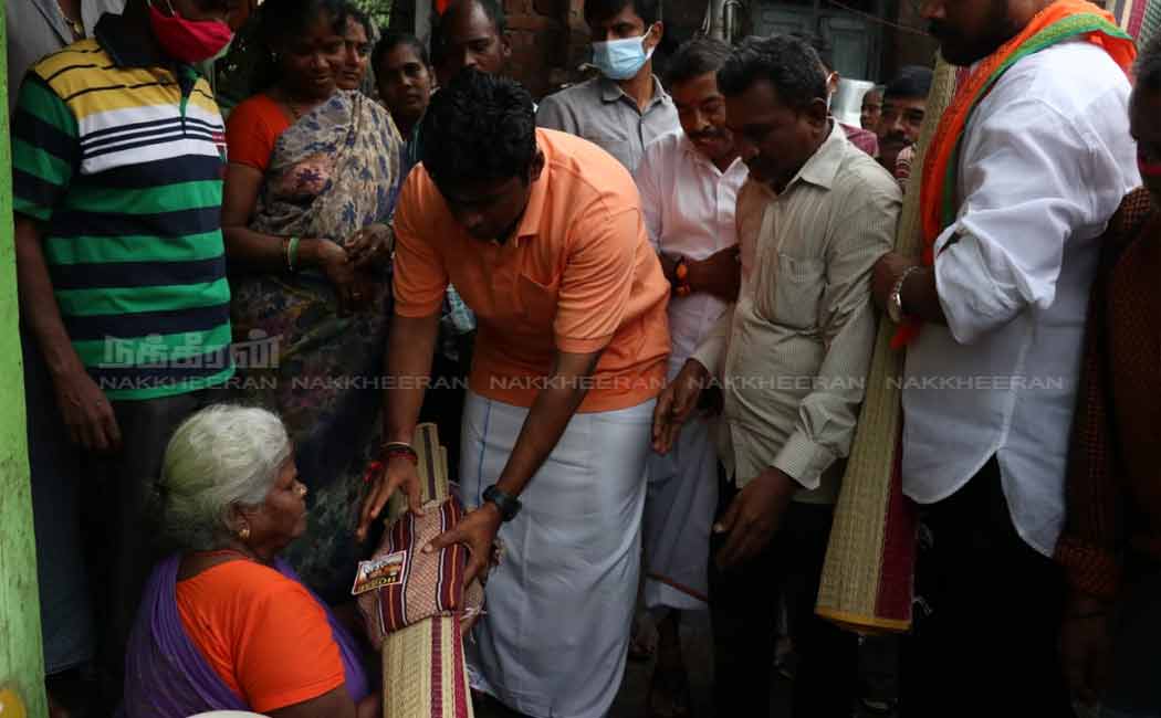 BJP Leader Annamalai meets flood victims