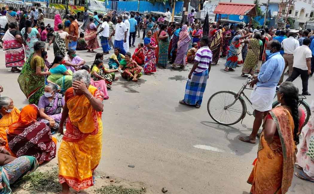 Cuddalore riots ... clash between fishermen on both sides