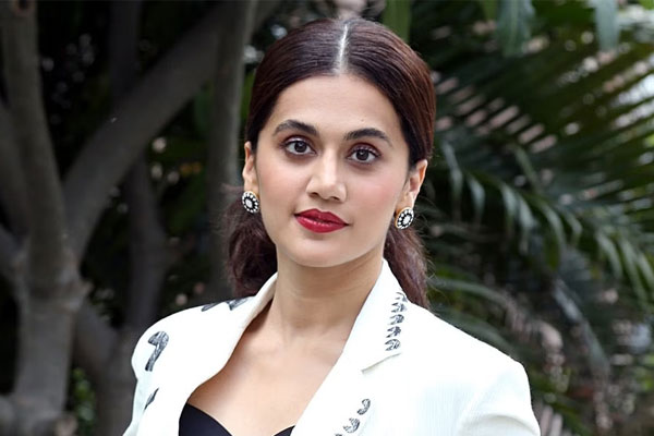 Taapsee answers Why didn't Mukesh Ambani go to a house wedding?
