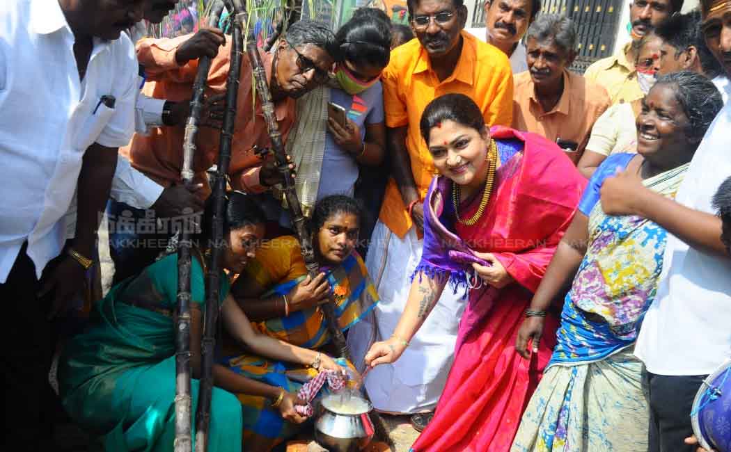 actor kushboo celebrates pongal