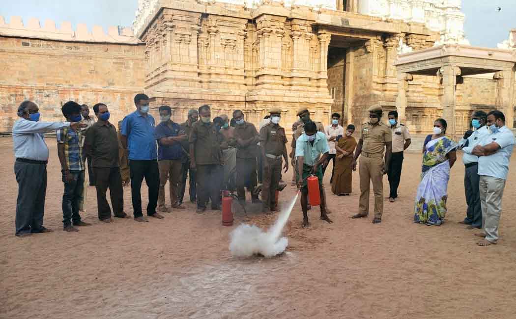 Firefighters train Srirangam temple staff to put out fires