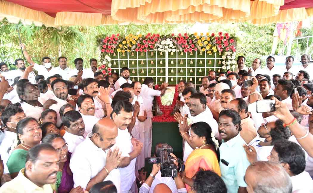 admk o panneerselvam paid homage ambedkar statue