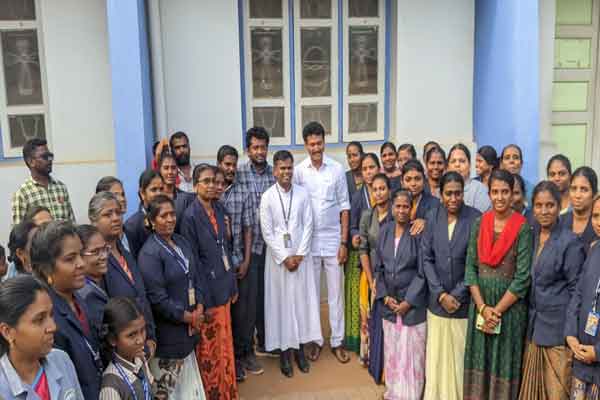 Minister Anbil Mahesh poyyamozhi inspection on government aided schools