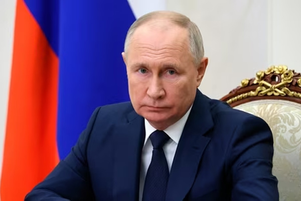 Russian president says women should have at least 8 children