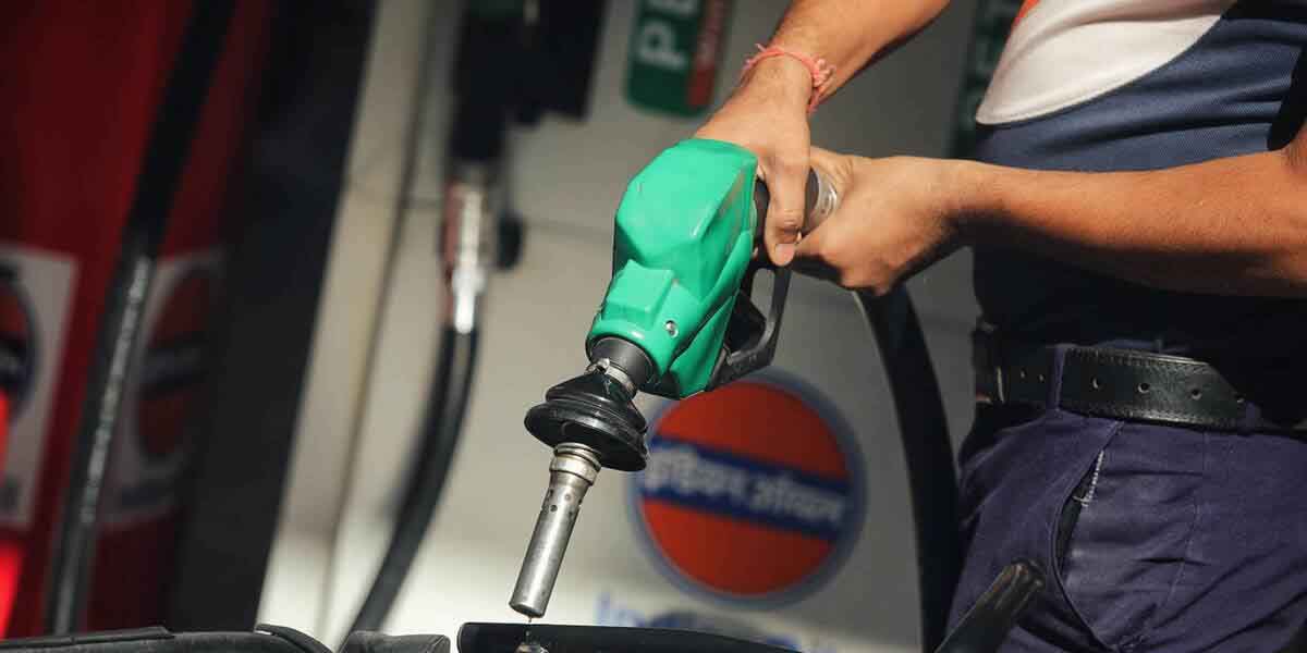 Hundreds of petrol prices in Tamil Nadu ... Motorists worried!