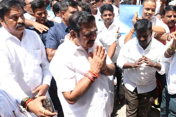 EPS sudden consultation with ADMK district secretaries