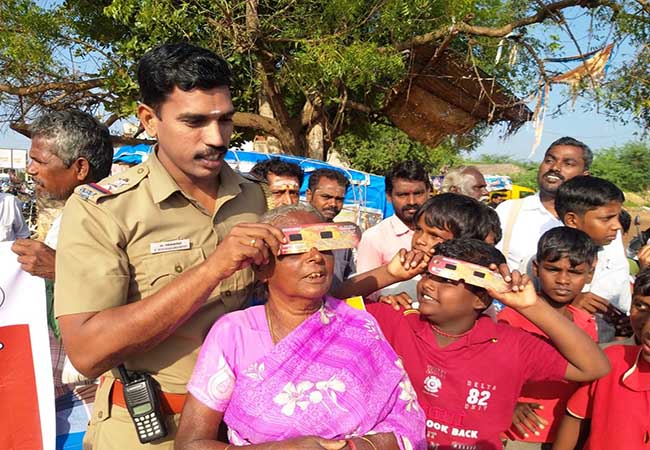 solar eclipse pudukkottai district peoples, students
