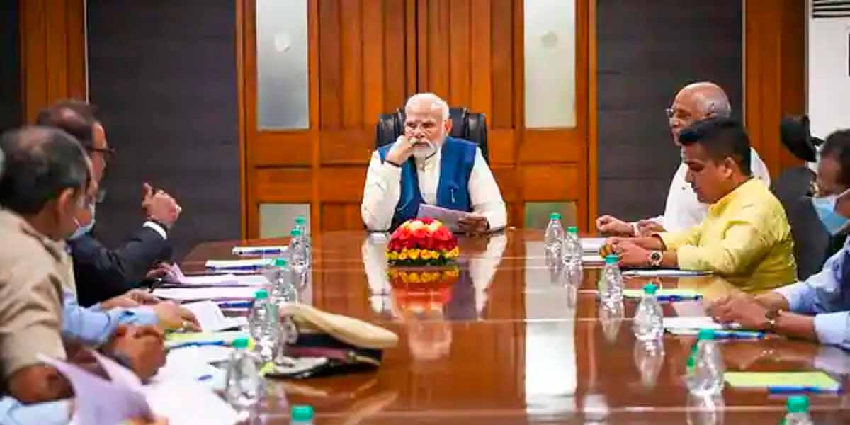 'Don't take candy gift tricks; 10 years of sins won't wash away' - Mallikarjuna Kharge Review