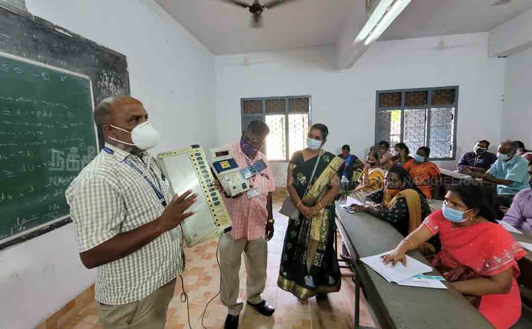 Training camp for election officials! (Pictures)