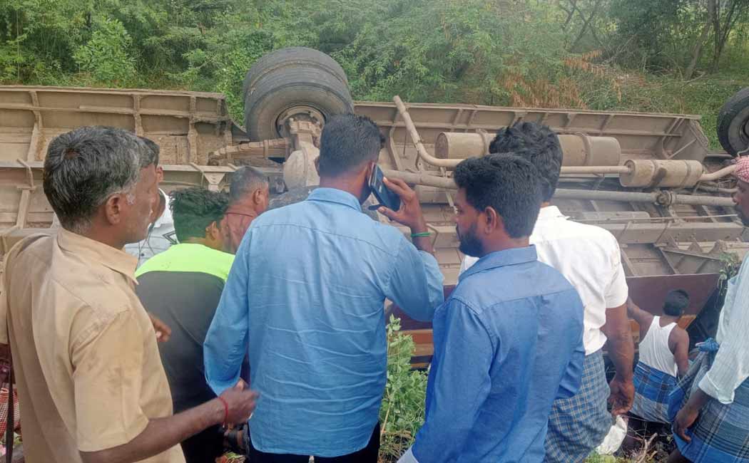 Bus accident in virudhachalam 70 people injured