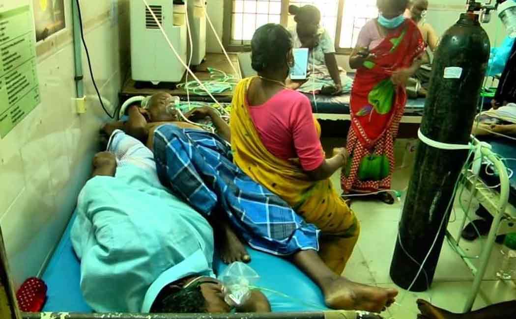 Lack of oxygen and space at Cuddalore Government Hospital! Problem in treating corona patients!