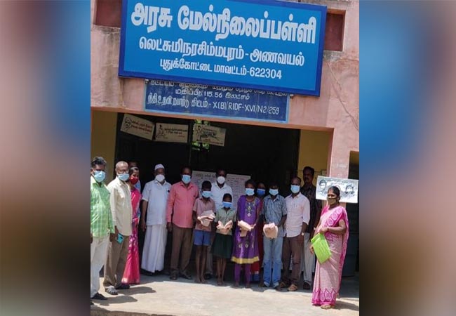 Children go to school at the behest of Nakkeeran Officers enrolled in the school!