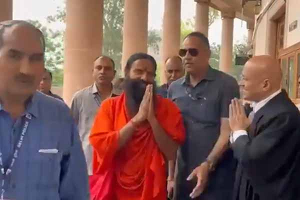 Ramdev apologized publicly to the Supreme Court!