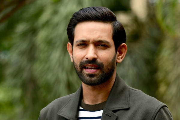 vikrant massey quits acting